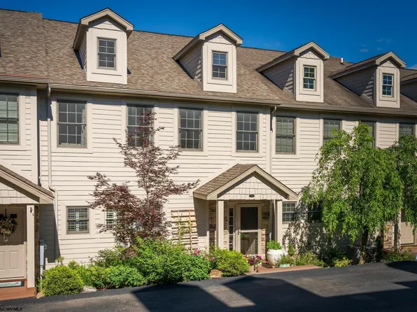 23 Waterside Dr, Morgantown, WV 26508