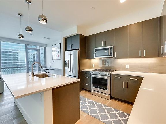 4th image of 222 West Ave Unit 1913