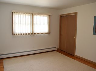 8925 S 49th Ave, Oak Lawn, IL 60453