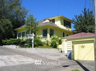 452 N 64th St, Seattle, WA 98103