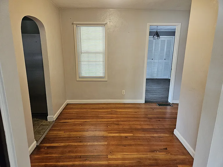 703 Chestnut St — Photo 5