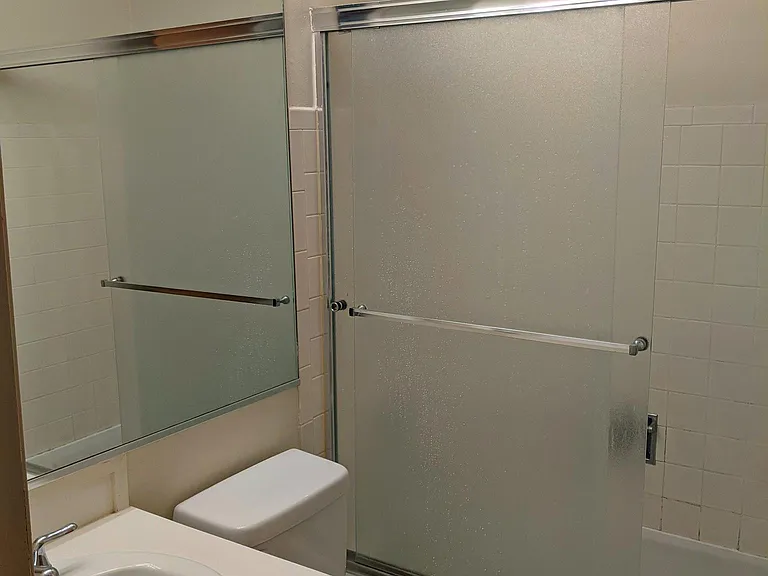 1738 Dexter Ave N #4 — Photo 20