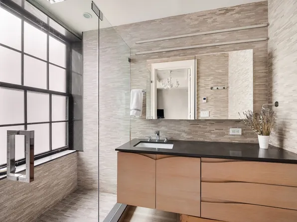 77 Park Avenue image 7 of 9