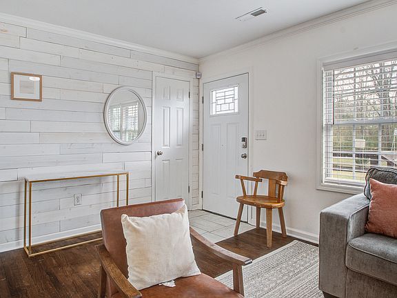 4th image of 2900 Otranto Rd