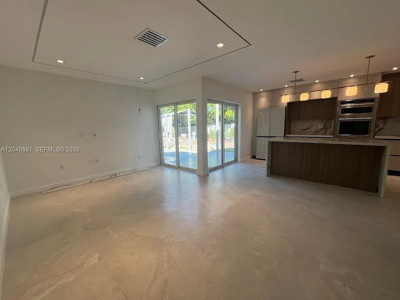 3 bed, 2.0 bath, $3,500 — Photo 4