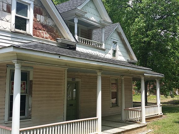 3rd image of 620 W Front St