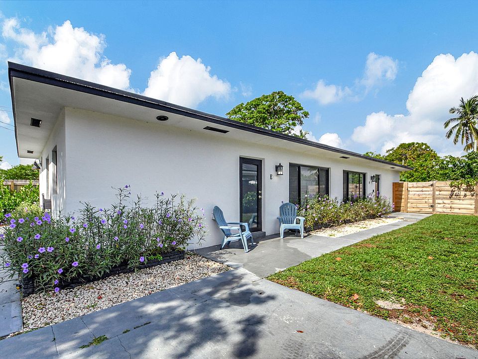 1st image of 344 SE 4th Avenue