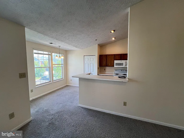 703 Orchard Overlook #301 — Photo 8