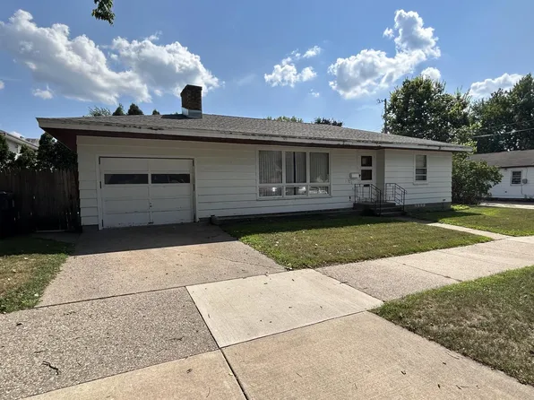 920 Zeisler St 731 10th St N STREET, La Crosse, WI 54601