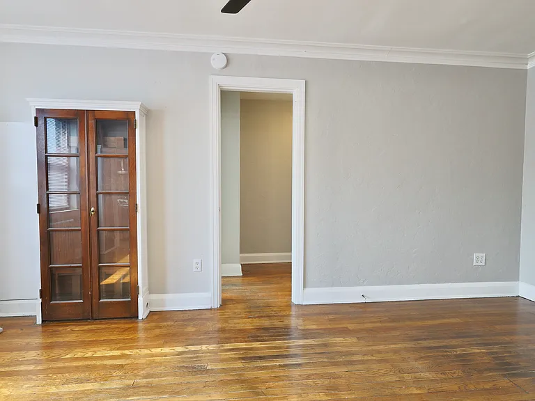 Apartments On Academy — Photo 20