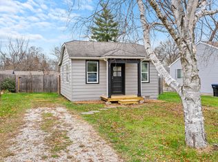 7428 Center Dr, Wonder Lake, IL