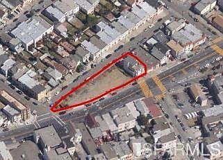 2nd image of 5670 Mission St