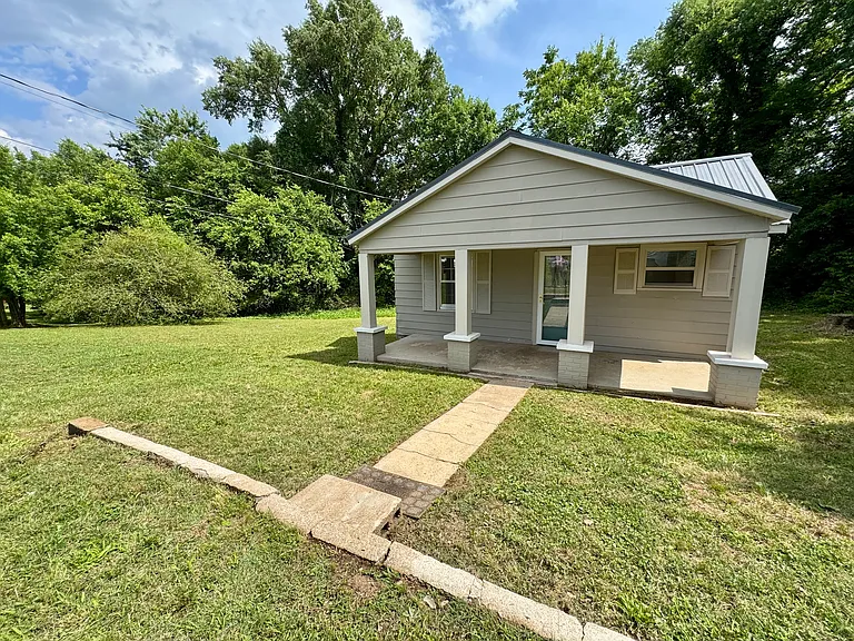 235 Dodd St — Photo 3