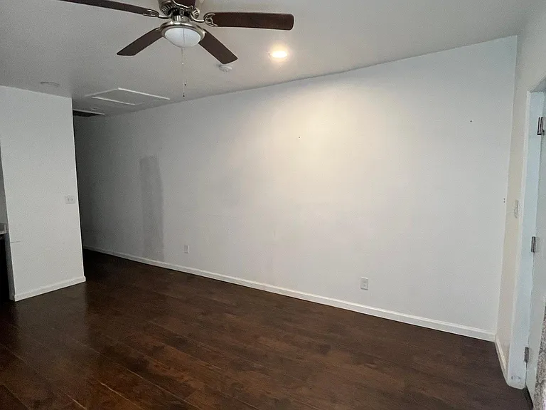 2926 Pennsylvania Ave #SIDE A — Photo 3