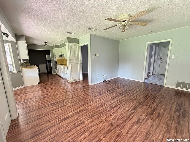 3710 Pinebluff Dr — Photo 8