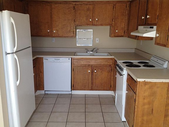 2nd image of 1117 Girard Blvd SE APT 5