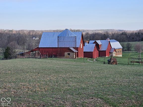 3rd image of 8820 S Strain Ridge Rd