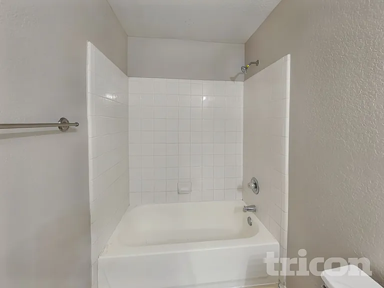 19 Bedford Bay — Photo 9