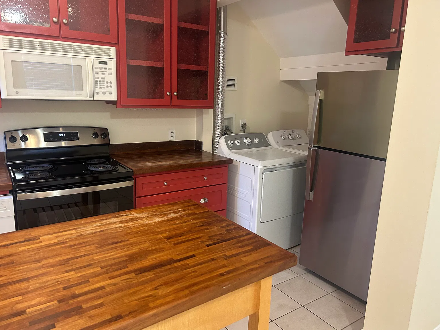 3 bed, 1500 sqft, $4,100 — Photo 4