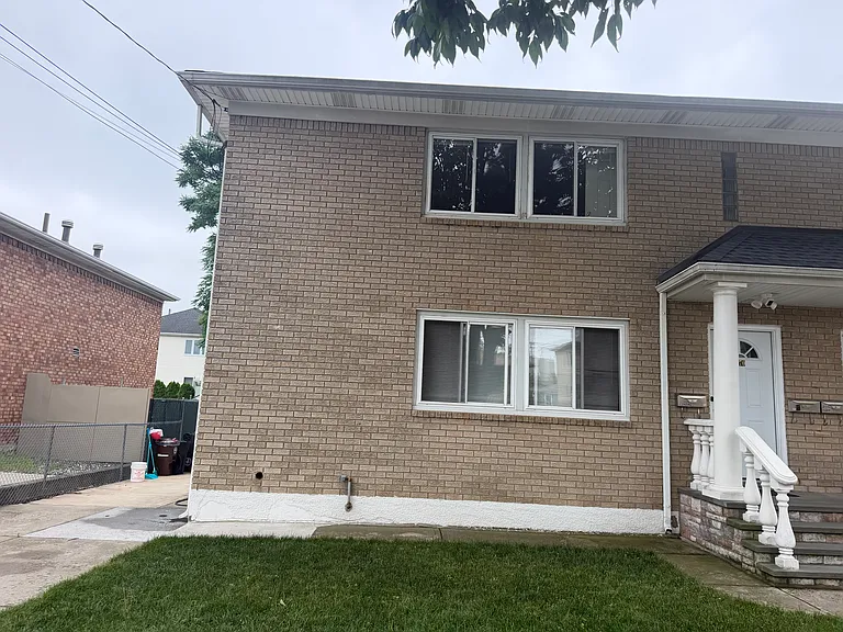 170 Titus Ave #B — Photo 2