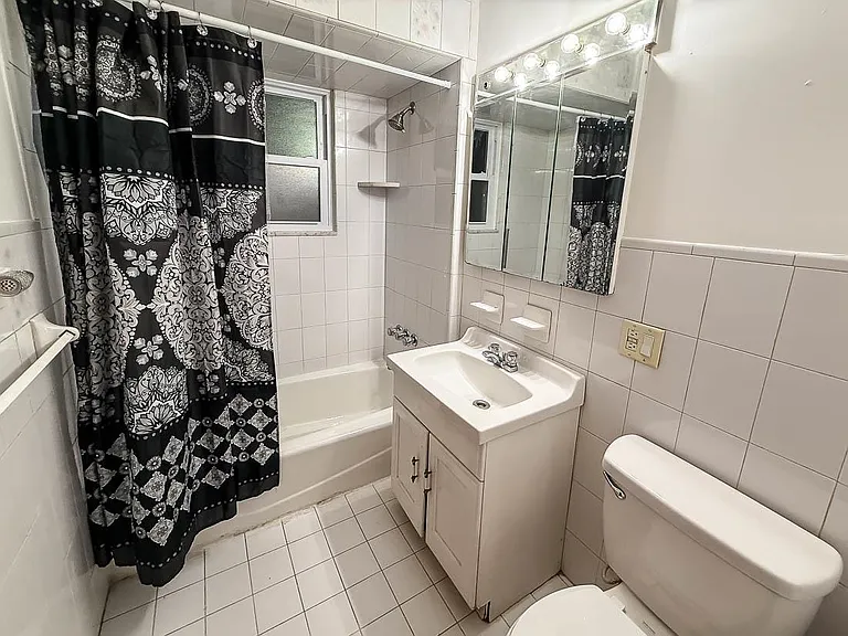 186 Avenue C #1 — Photo 2