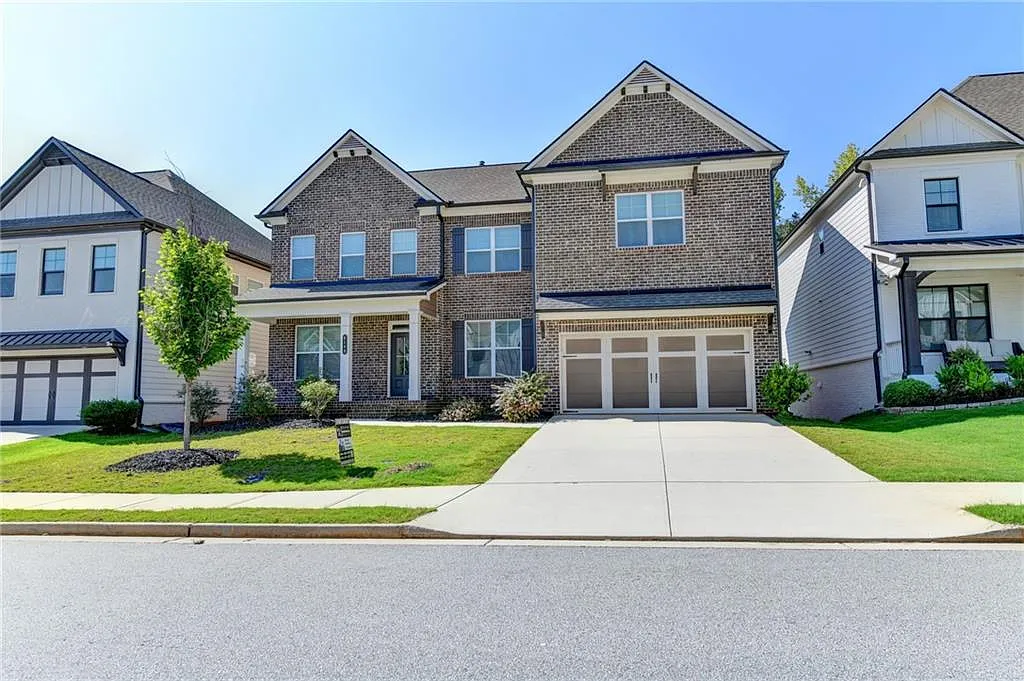 5 bed, 4.0 bath, 3860 sqft, $3,350 — Photo 4