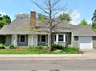 653 Wheelock Pkwy W, Saint Paul, MN 55117