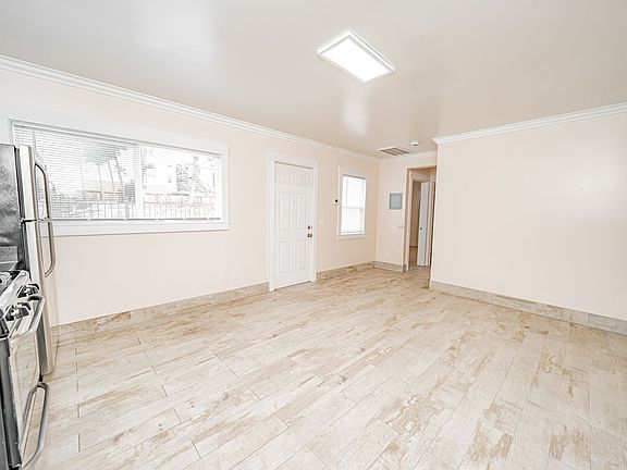 4th image of 1819 7th Ave APT 15