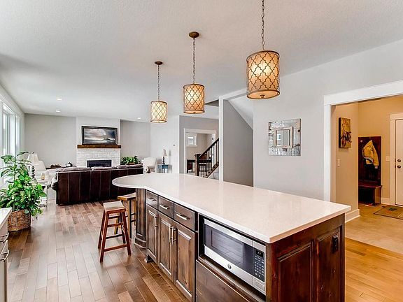 Oversized center-island with built-in microwave and more!