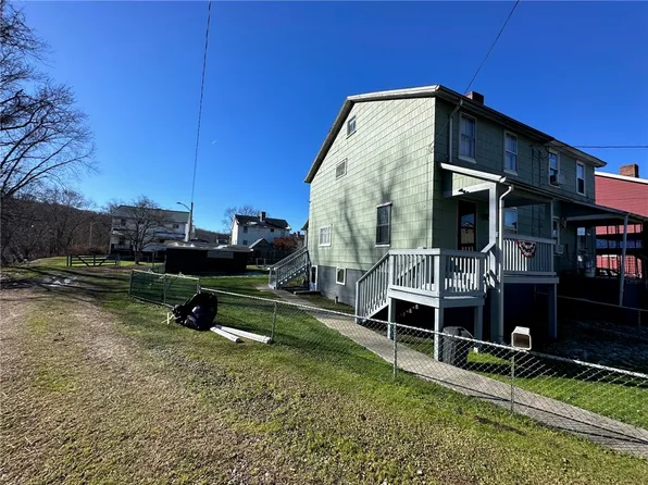 1156 1st St, Brownsville, PA 15429