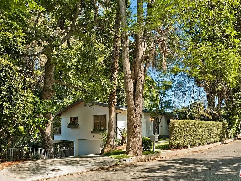 7586 Woodrow Wilson Dr — Photo 25