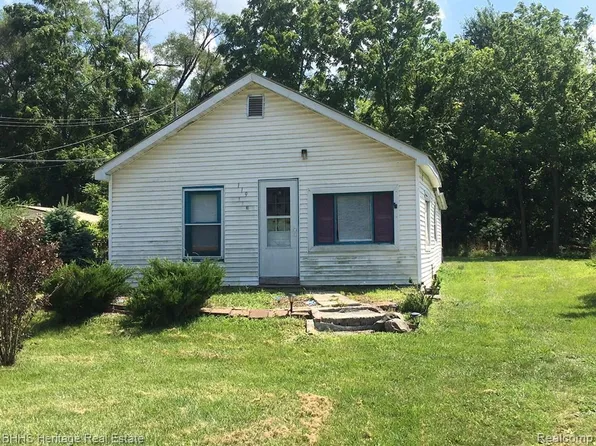 119 Pulford St, Howell, MI 48843