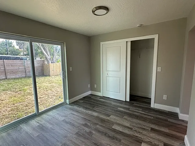 11525 81st Pl — Photo 16