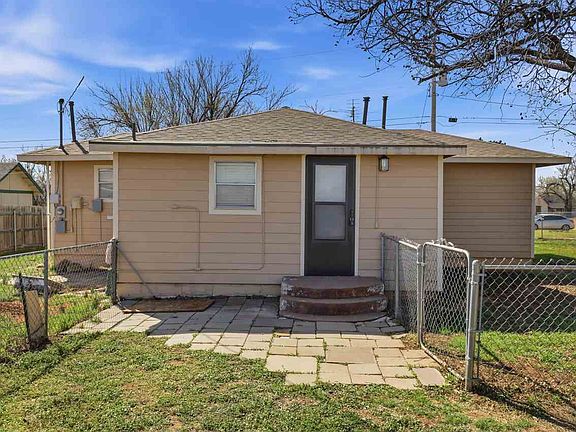 4th image of 1010 N 5th St