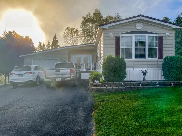 122 Windsor Avenue, Madawaska, ME 04756