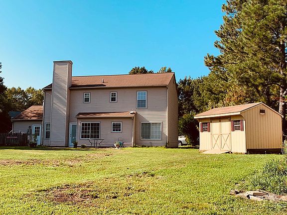 4th image of 225 Susan Newton Ln