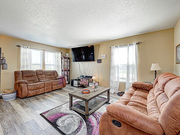 4th image of 246 Parkview Dr