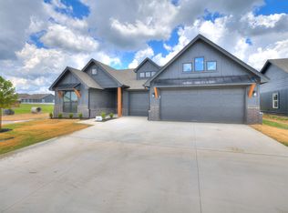 7613 E 89th St, Owasso, OK 74055