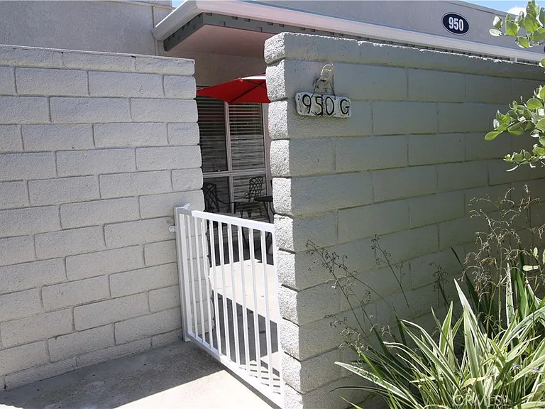 950 Avenida Carmel #G — Photo 2