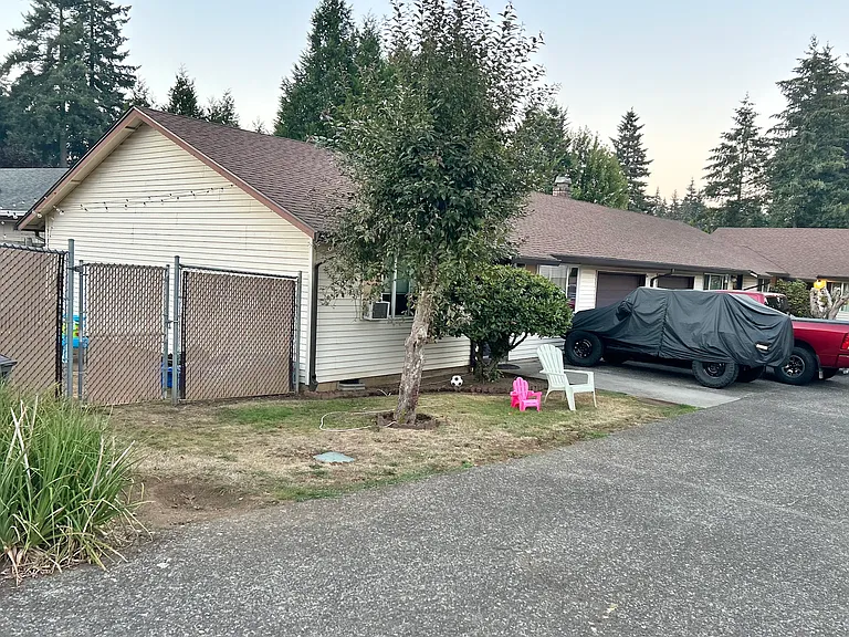 1209 NE 143rd Ave — Photo 1