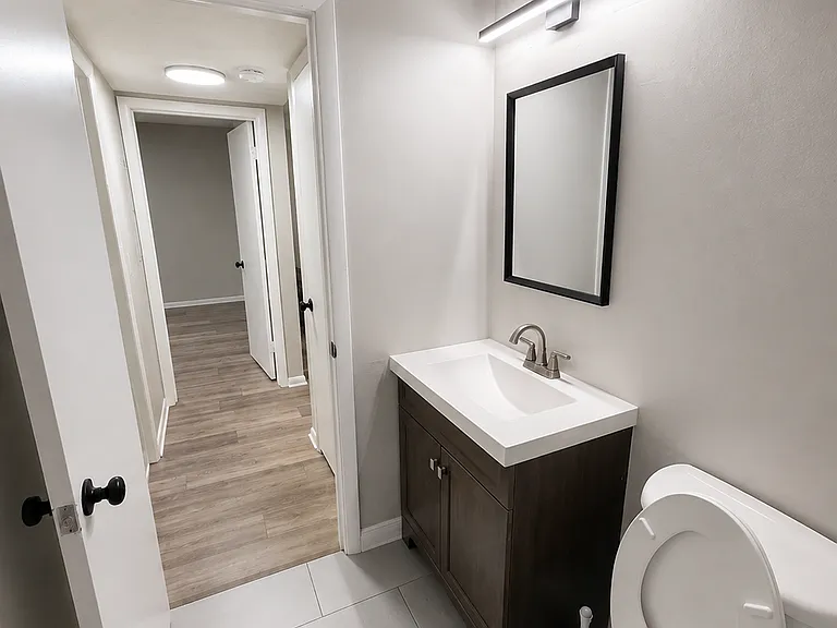 1235 Summit St #C — Photo 13