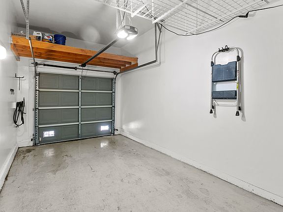 Private attached oversized 1-car garage with direct access to the Penthouse
