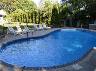 78 Hammond Rd, Centereach, NY 11720