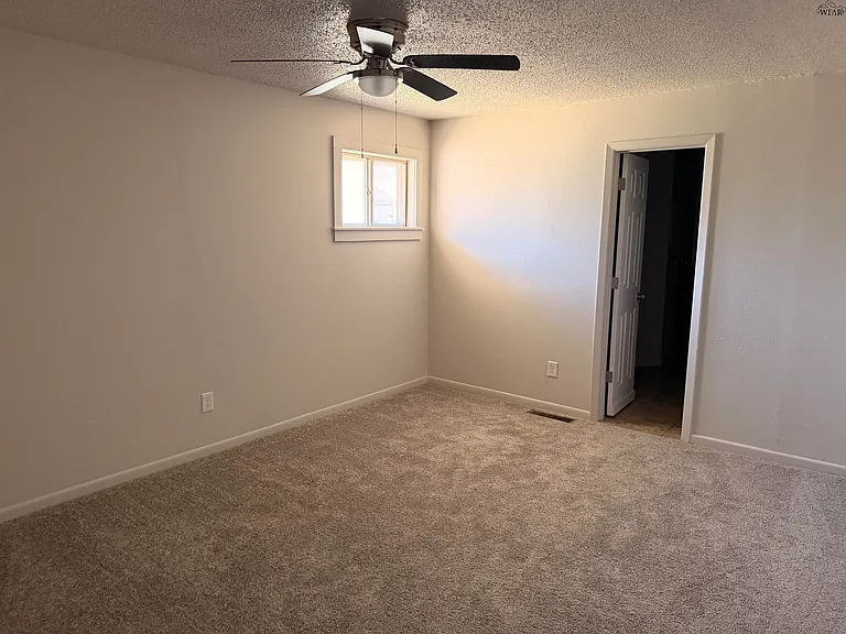 4123 Moffett Ave — Photo 6