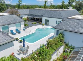 100 Hunters Green Dr, Stanleytown, VA 24168