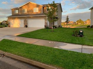 4002 S Bay Dr SE, Mandan, ND 58554