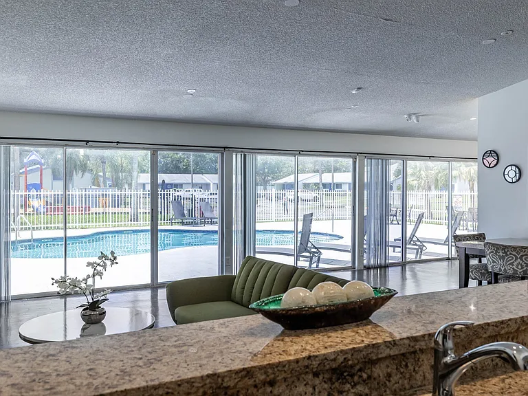 Spinnaker Landing Apartments — Photo 16