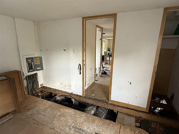 5th image of 169 Cornwall Rd