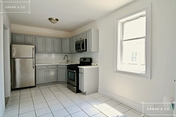 Rented by Grand & Co. | media 18