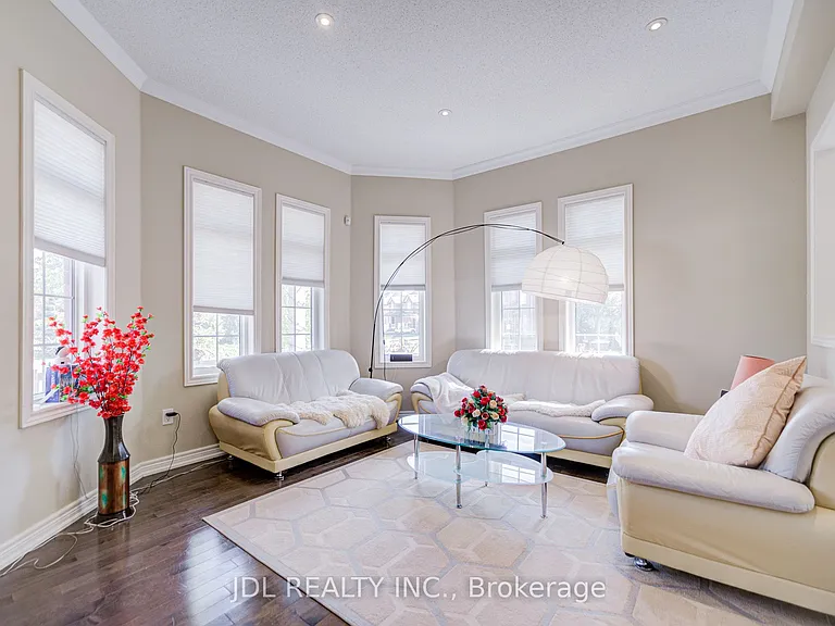 1139 Cenotaph Blvd — Photo 6